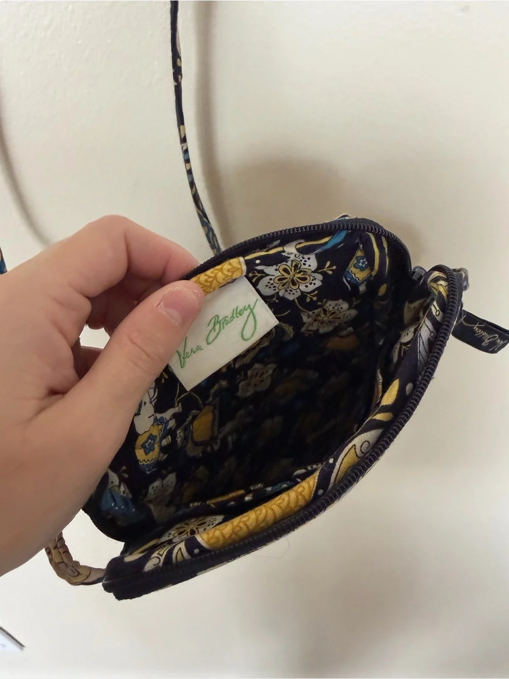 VERA BRADLEY Rare ELLIE BLUE Little Hipster Crossbody Purse Elephant Navy Yellow